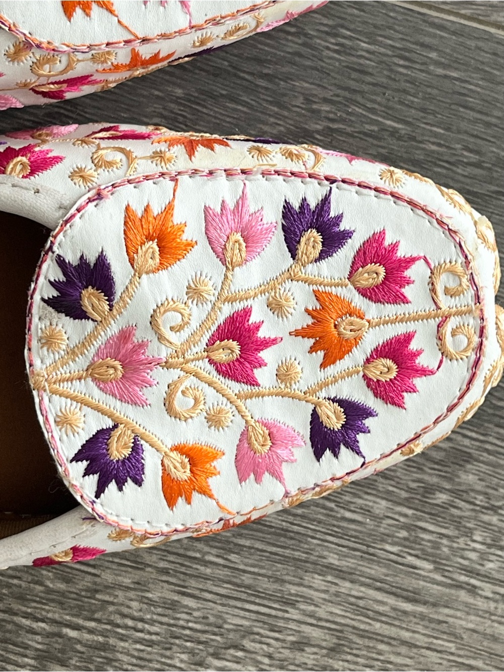 Embroidered Floral Slip-On Flats - Size 7.5 - Picture 7 of 11